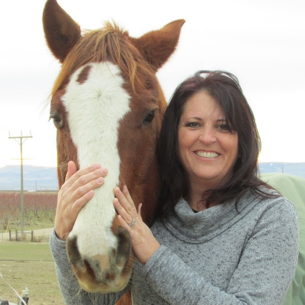 Meet your Posher, Monica
